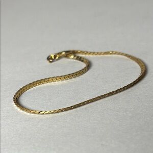 Gold Contemporary Single Strand Chain Bracelet 7”